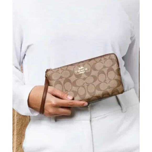 NWT Coach 6648 Signature Large Corner Zip Wristlet - Picture 7 of 7